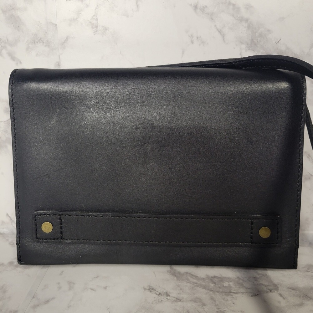 Madewell Black Leather Crossbody Bag Minimalist Flap Top Zippered Shoulder Purse